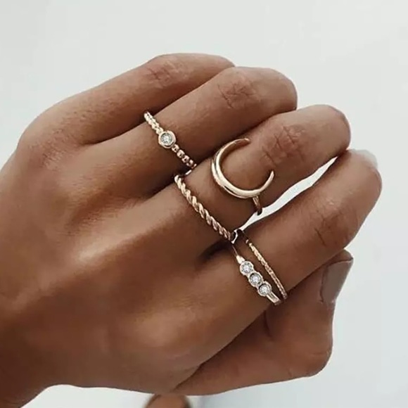 LaBailsBoutique Jewelry - Dreamer Dainty Crescent Moon Gold Ring Set
